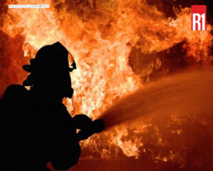 maison ravagée par les flammes